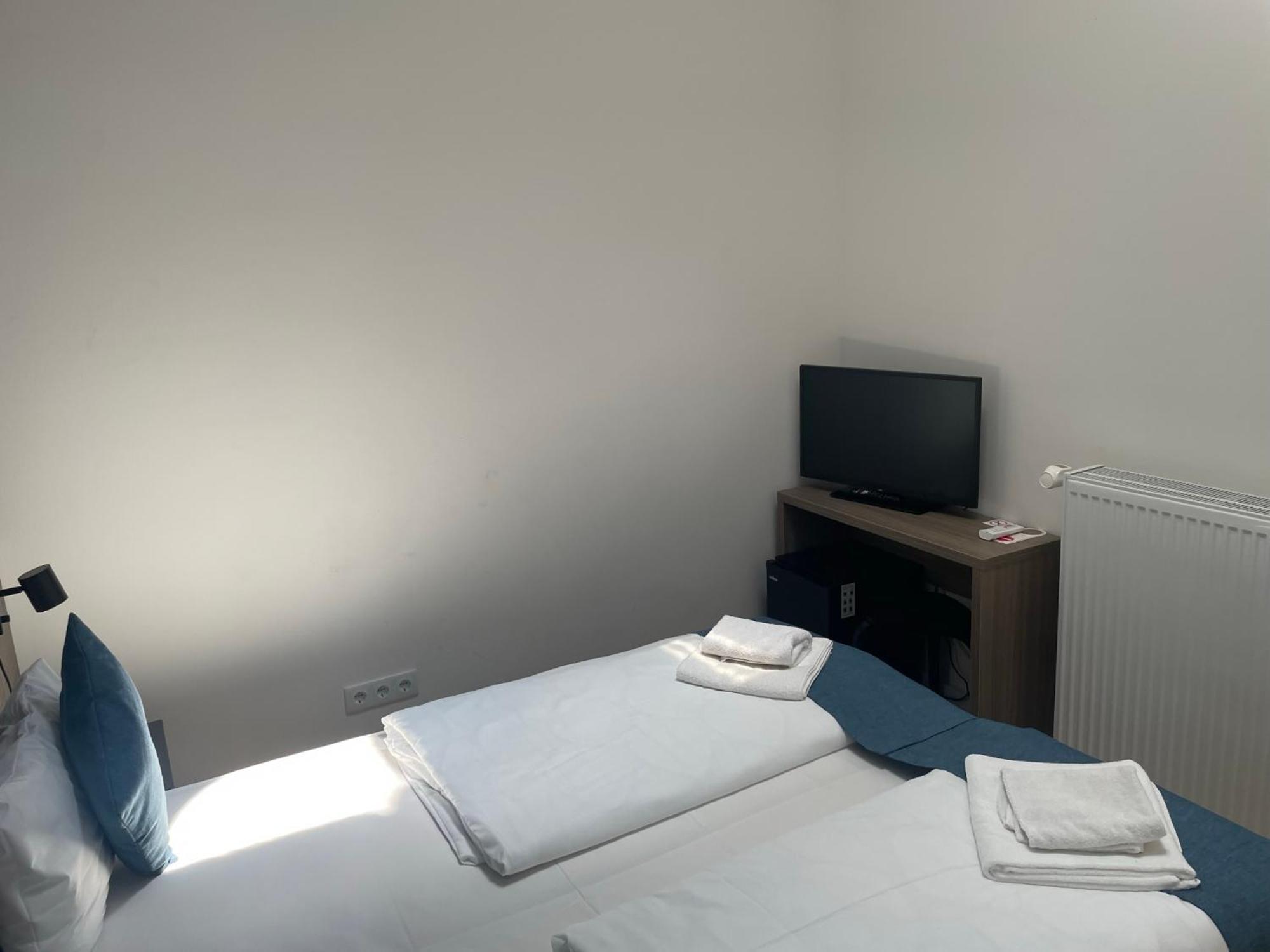 Res City Residence Hotel Budapest Extérieur photo